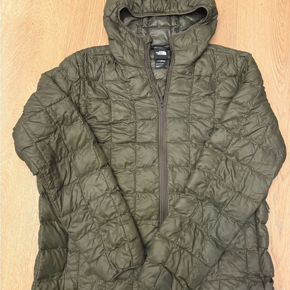 The North Face Men's Green Puffer Jacket